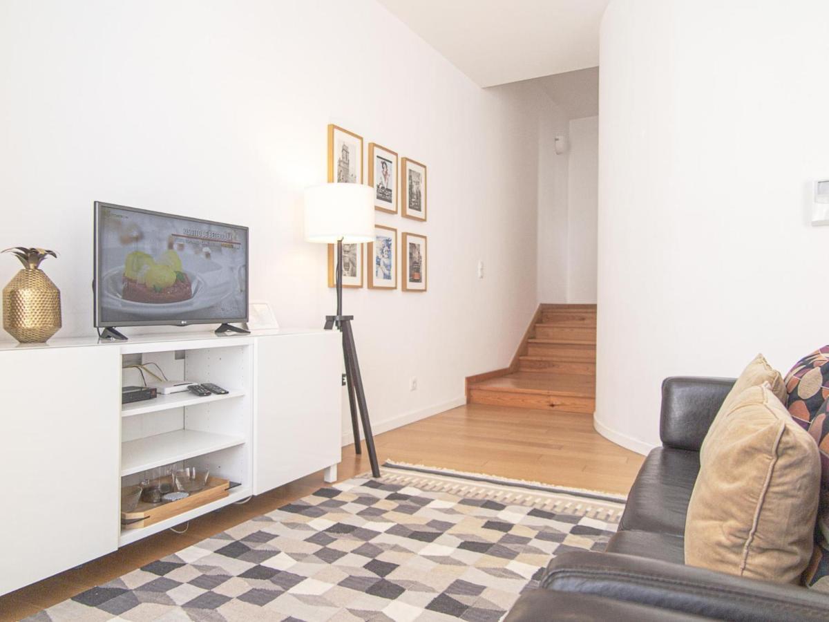 Baixa Chiado 2 Bedroom Duplex Apt With Ac Elevator Lissabon Exterior foto